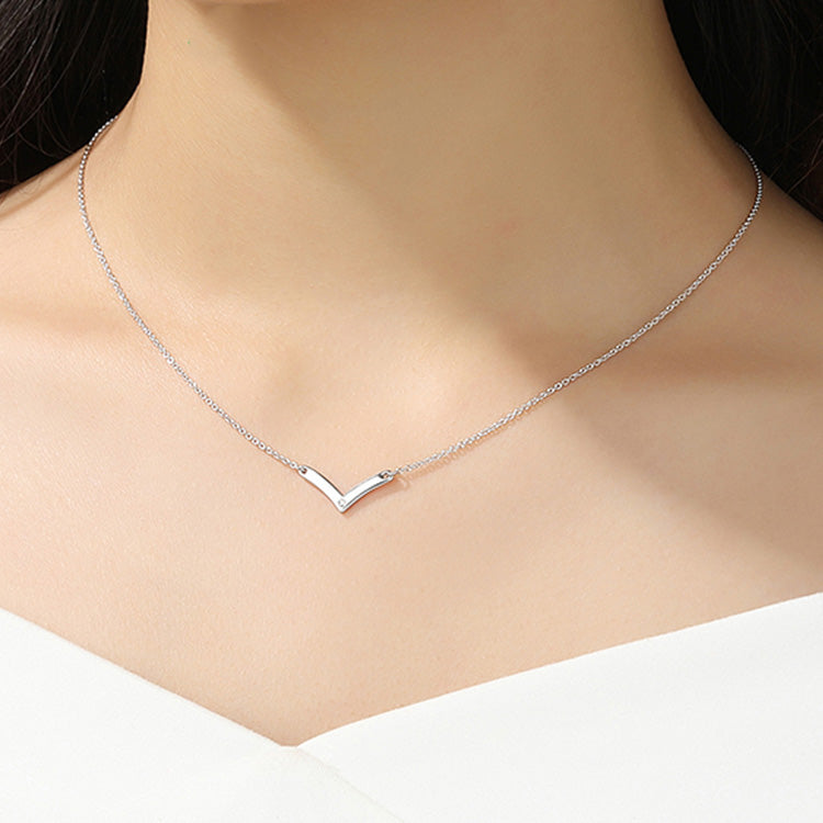 18K White Gold V-Shaped Diamond Necklace, Bar Diamond Necklace, Ladies Diamond Necklace For Wife Girlfriend Ladies Women etc.